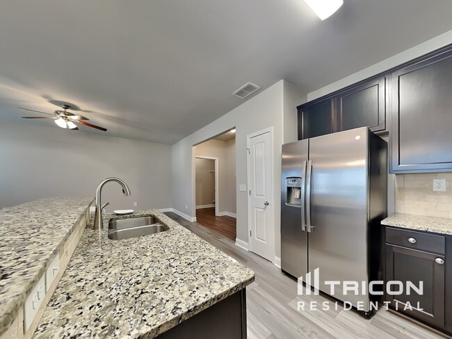 Foto del edificio - 204 Leland Ln