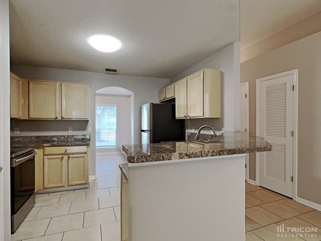 Building Photo - 1233 Brookwood Bluff Rd E