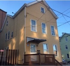 Building Photo - 21-23-23 Leslie St