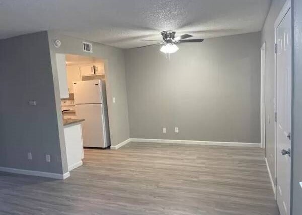 Foto del edificio - 308 Champlin Ave