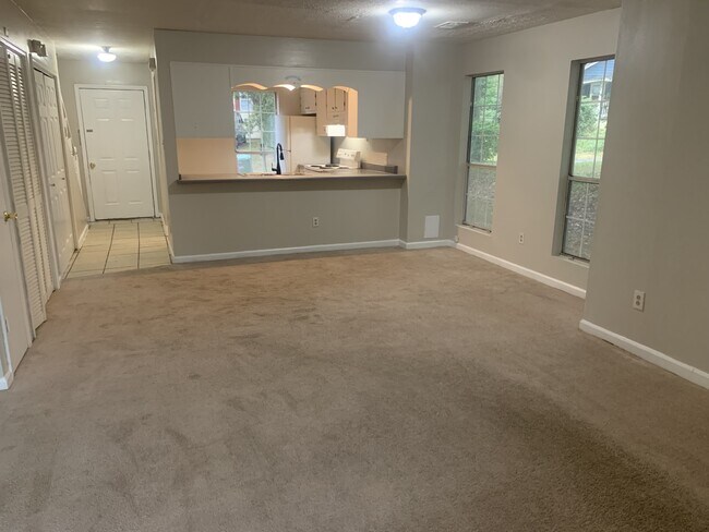 Foto del edificio - 2644 WMS Grant Reynolds Rd