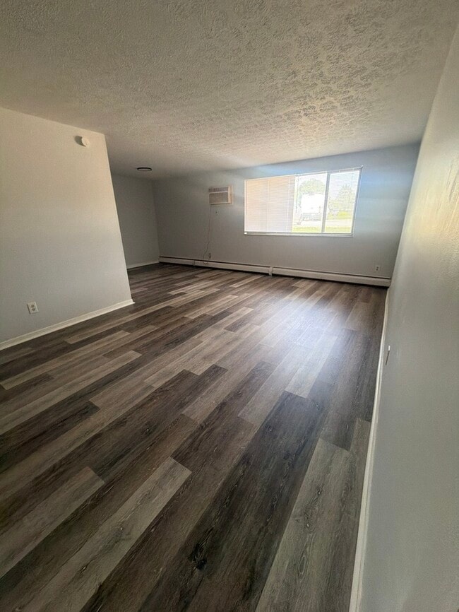 Photo - 2 bed 1.5 bath Apartment