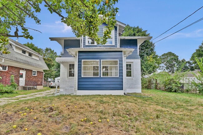 Foto del edificio - 1584 Hampton Rd