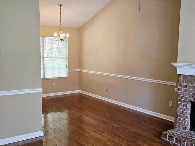 Building Photo - 4383 Yellow Rose Dr