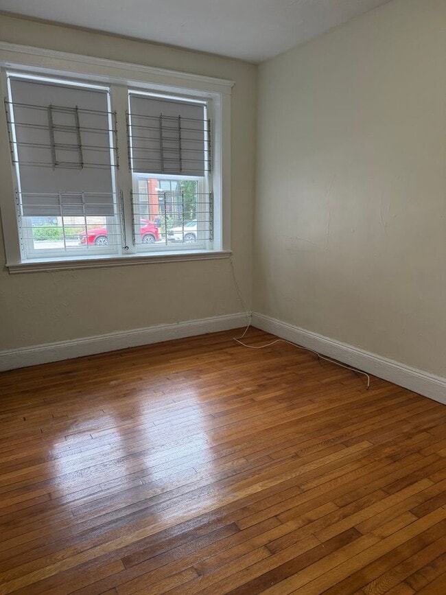 Photo - 112 Washington St Apartment