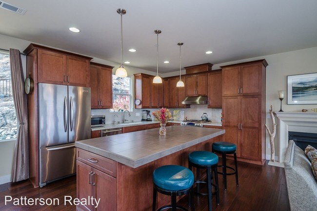 Foto del edificio - 3 br, 2.5 bath  - 285 Lawrence Drive