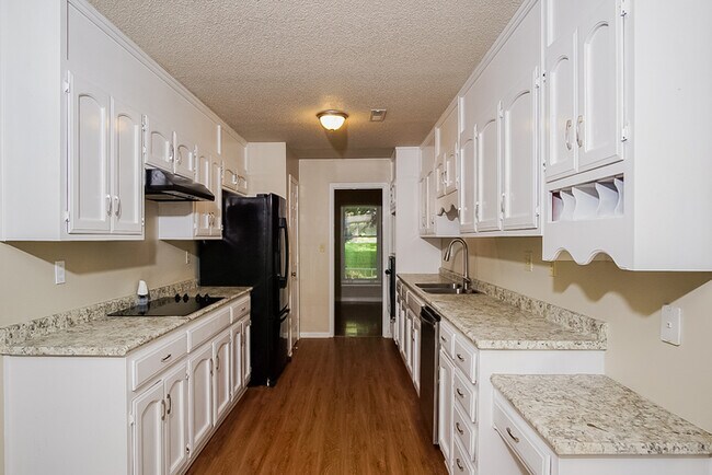 Building Photo - 109 Steele Drive
