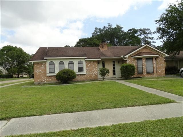 Foto del edificio - 23946 English Oak Dr