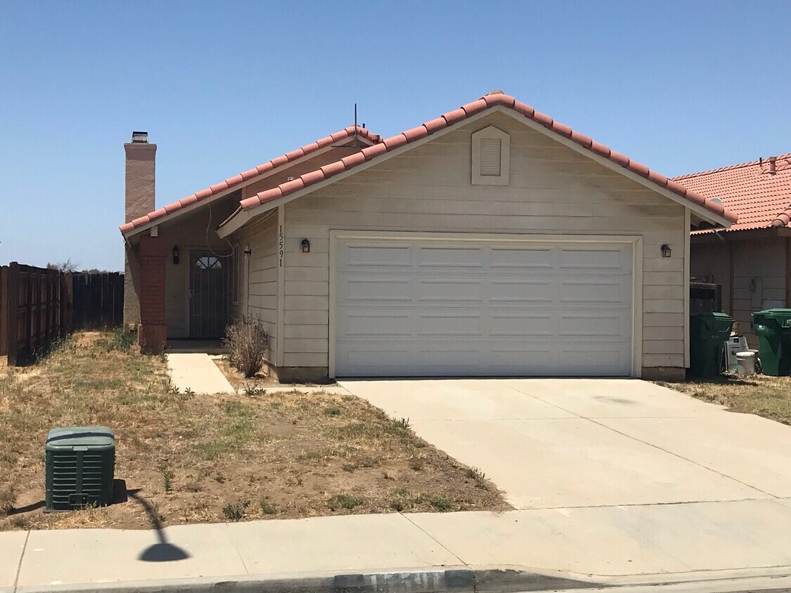 Primary Photo - 15591 Nadia St