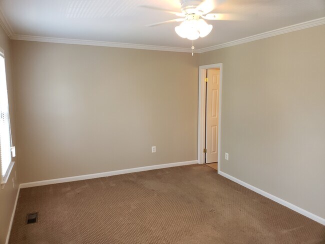 Foto del edificio - 9164 Broken Oak Pl