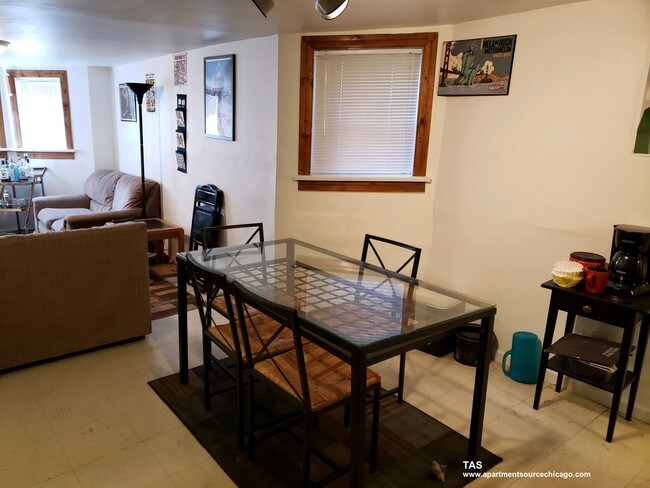 Foto del edificio - 3120 N Kimball Ave