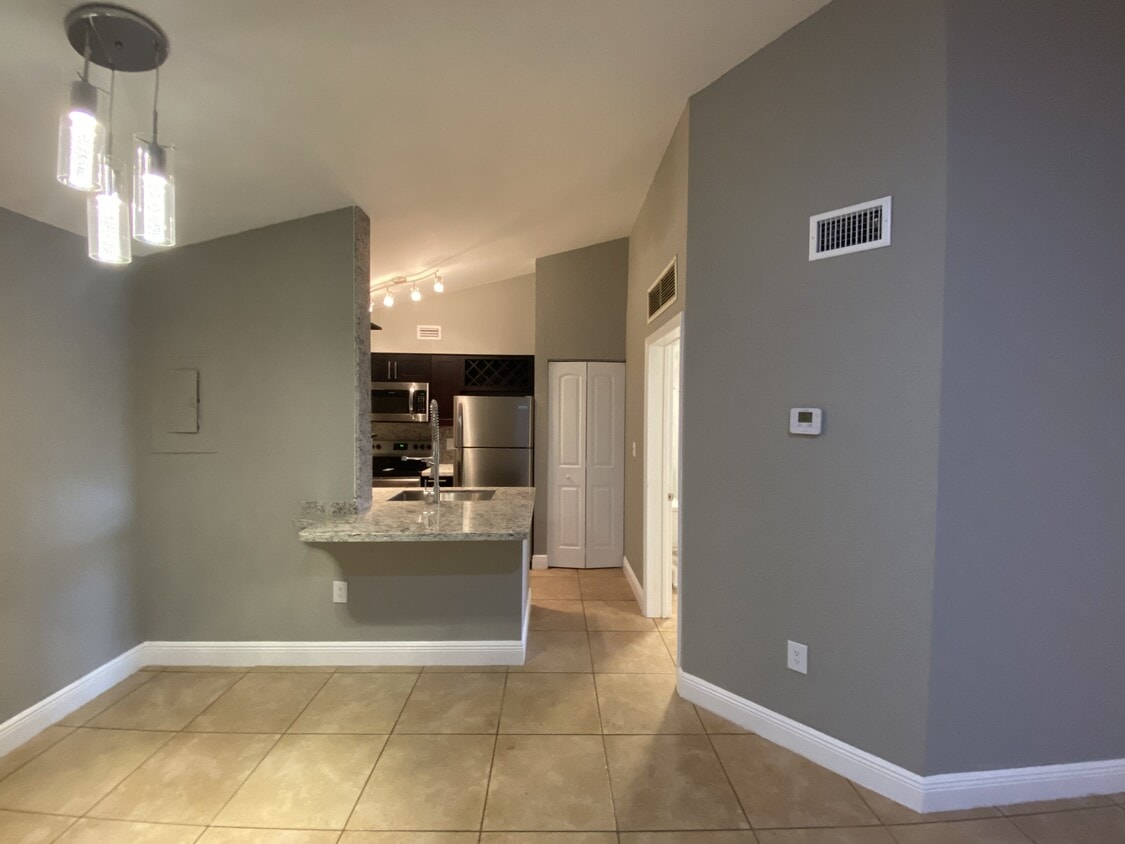 Photo - 2803 N Oakland Forest Dr (Oakland Park, FL)