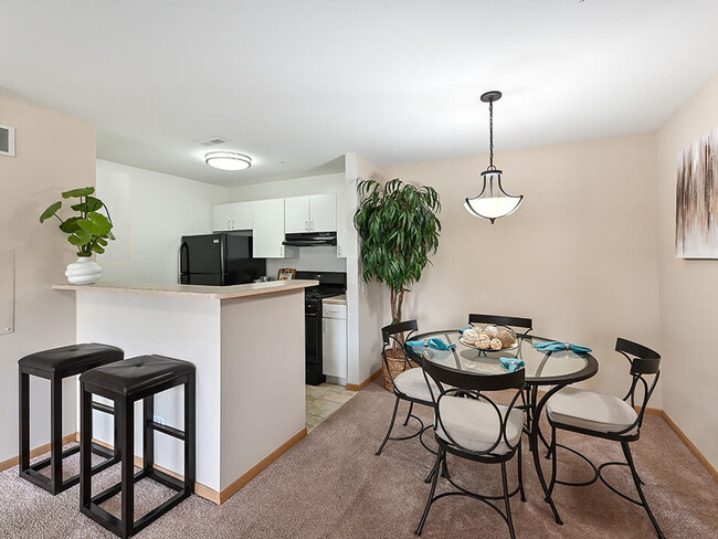 Kitchen and Dining Area - Reserve at Eagle Ridge