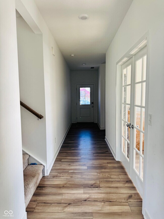 Foto del edificio - 7438 Brayton Ct