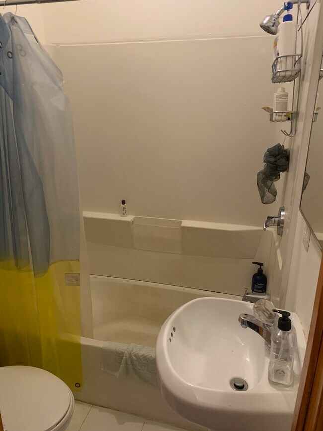 Foto del edificio - 802 Grand St