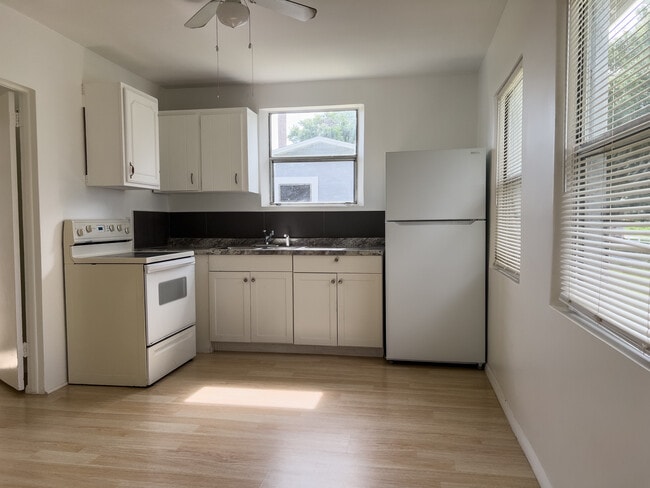 Building Photo - 12846 Florida Ave