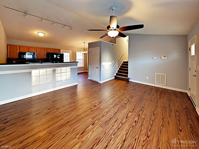 Building Photo - 54 Thorn Thicket Dr