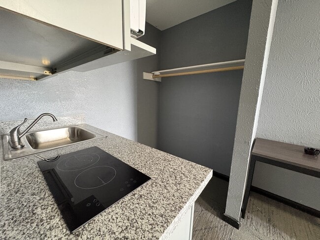 Photo - 711 Pasadena Fwy Apartment