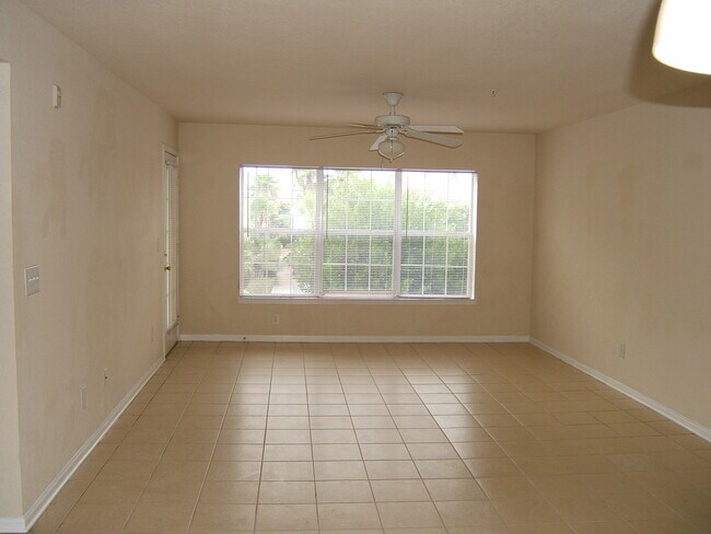 Foto del edificio - Spacious 1B/1B Unfurnished Condo near Beach in the Heart of Destin!