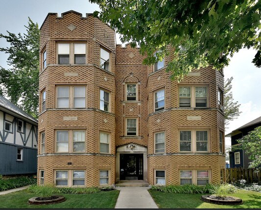 Building Photo - 3636 Grand Blvd