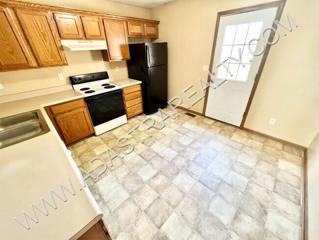 Foto del edificio - Spacious Gardner Duplex-Available NOW!!