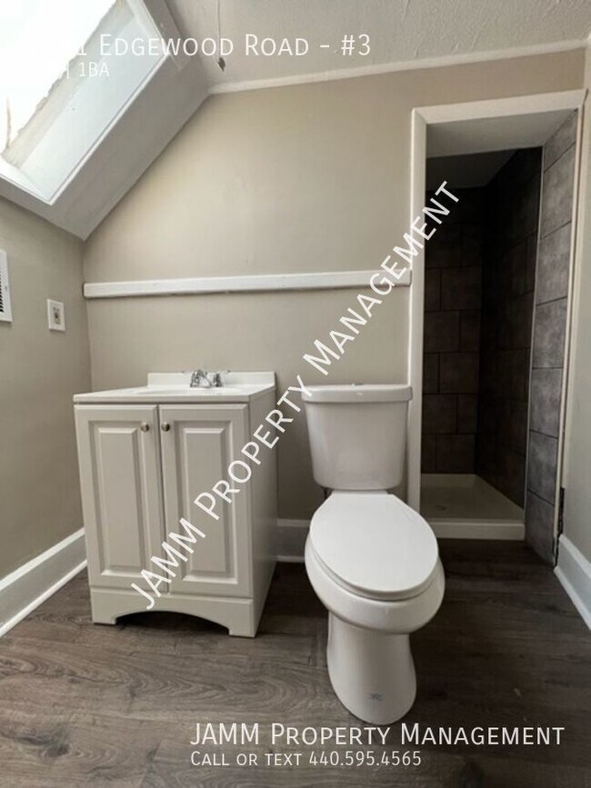 Building Photo - Cleveland Heights: Efficiency Suite 1-Bedroom