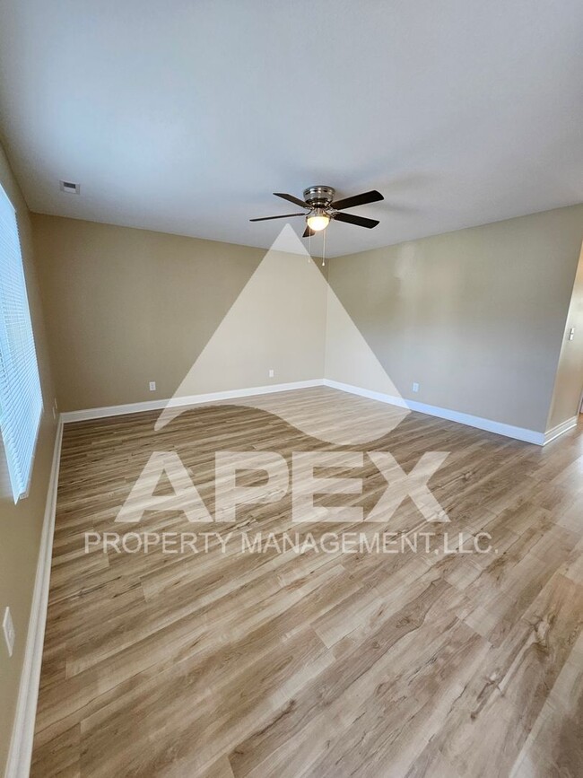 Foto del edificio - AVALON TOWNHOMES – BRAND NEW 2 Bd/2.5 Ba T...