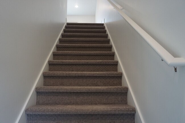 Foto del edificio - Layton Townhome 3 Bed 2.5 Bath