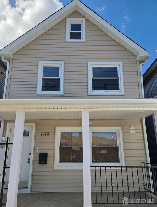 Foto principal - 649 State St