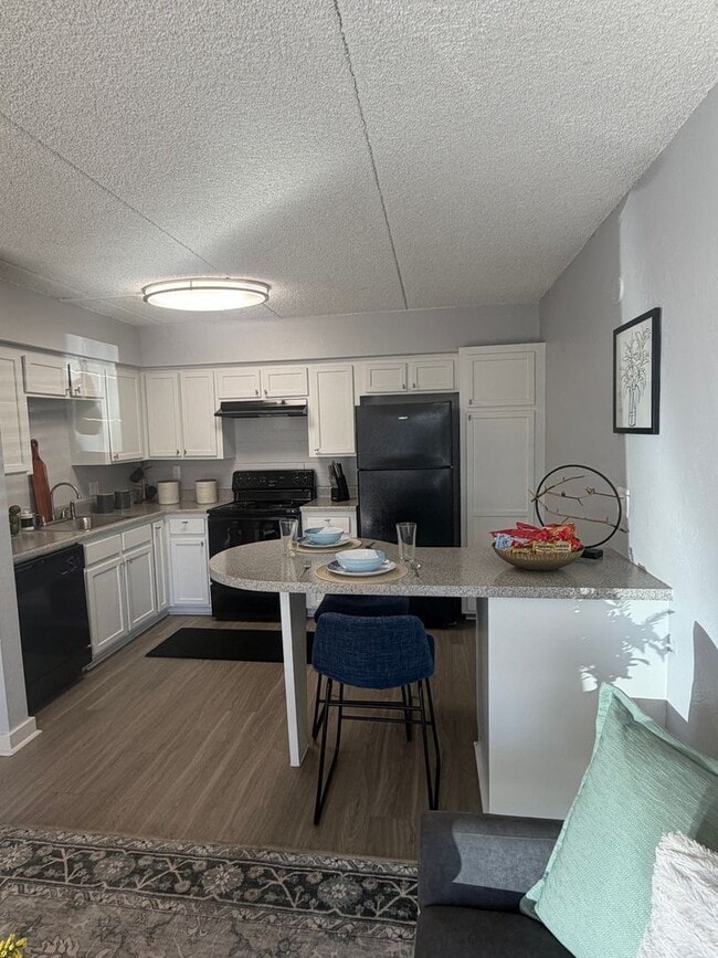 Interior Photo - Waters Edge Apartments