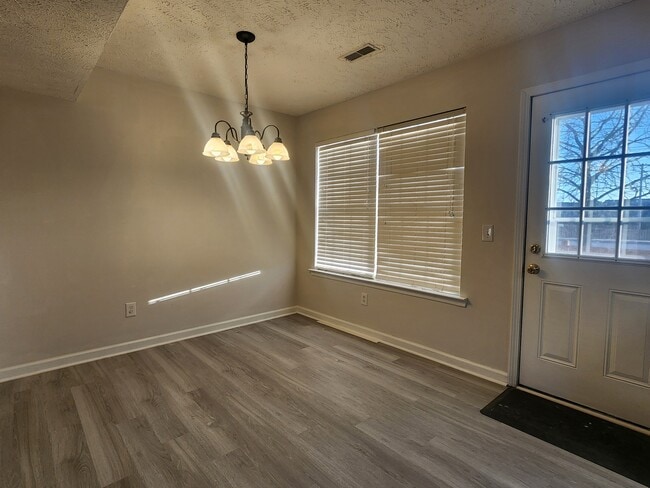 Building Photo - 1720 Portview Ct