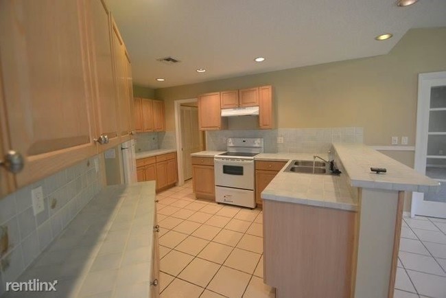 Building Photo - 3 br, 2 bath  - 2970 Toscana Ln E