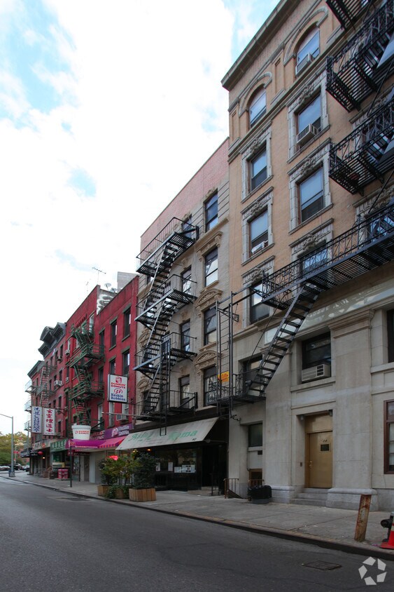 40 Mulberry St, New York, NY 10013 Apartments in New York, NY