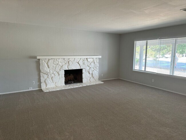 Foto del edificio - Cozy 3 Bedroom 2 Bath Home in Cambrian are...