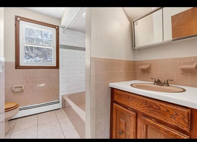 Foto del edificio - 14 Monson St