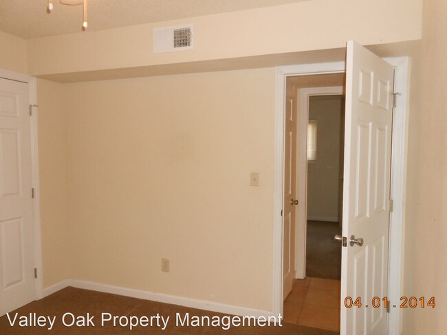 Building Photo - 2601 Chester Dr