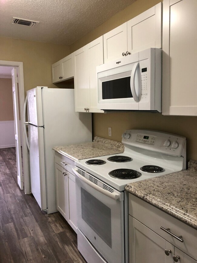 Building Photo - Perry Properties Duplex