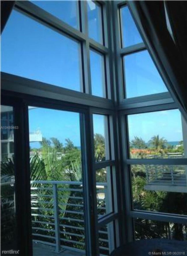 Foto del edificio - 2 br, 2 bath  - 7744 Collins Ave Apt 14