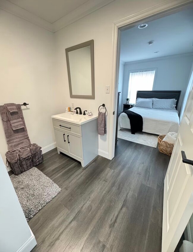 Building Photo - 10 Palmer St