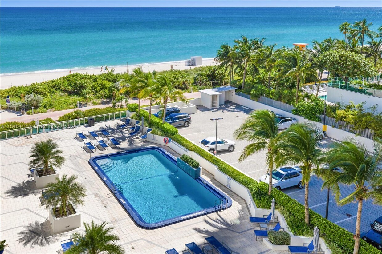 Primary Photo - 6917 Collins Ave