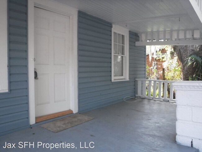 3 br, 1 bath House - 594 E 60th St photo'