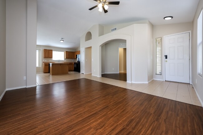 Foto del edificio - 4345 E Ocotillo Desert Trail