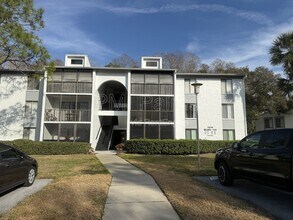 Building Photo - 1236 Pine Ridge Cir W