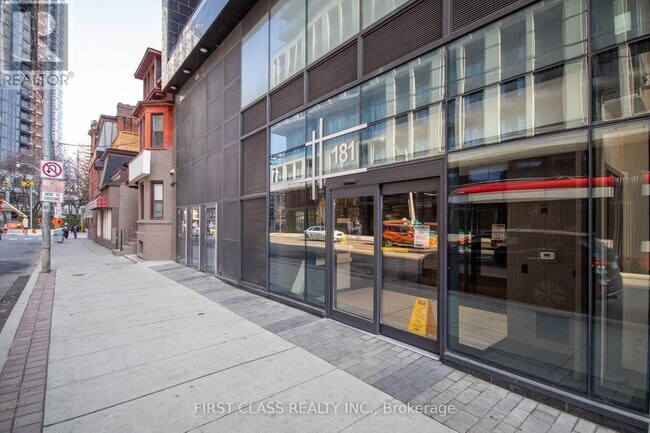 Photo du bâtiment - 181 Dundas St E