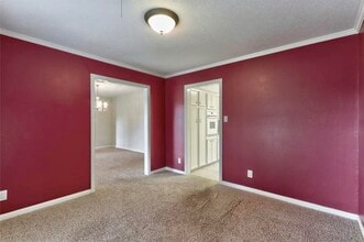 Building Photo - 2011 Stebbins Dr