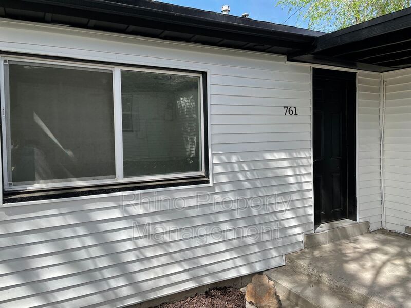 Foto principal - 761 E Scott Ave