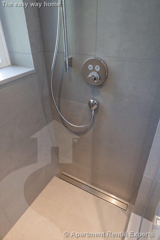 Building Photo - 17 A Forest St