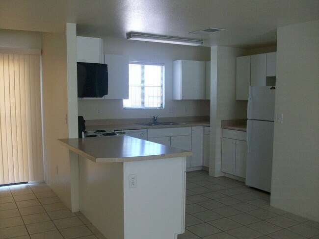 Foto del edificio - 439 E Linden St