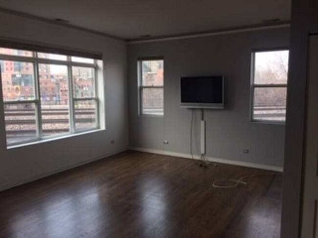 Foto del edificio - 946 W Fry St