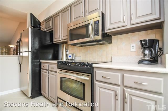 Building Photo - 2702 Cottage Cir